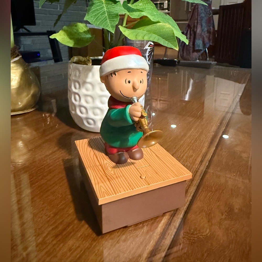 Hallmark Festive Linus Trumpet Player Figurine - Red and Green
